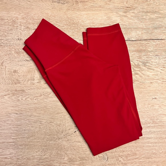 Lululemon New Year Align High-Rise Crop 23” in Dark Red, Size 2 - Picture 2 of 3